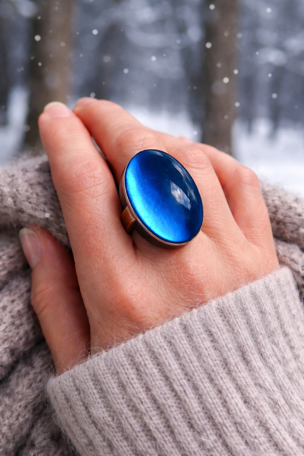 Bague en bois personnalisée – Finition résine UV brillante & effet holographique 💎